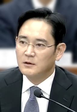 Jay Y. Lee