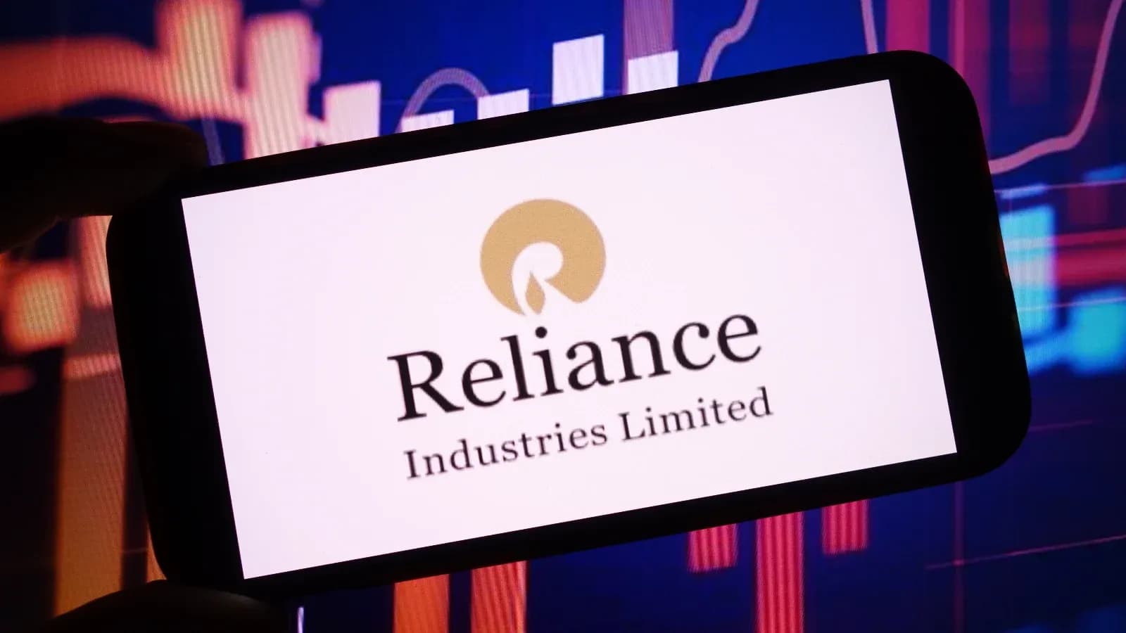 Reliance's Q1 Reality Check: Impressive Numbers, Crushing Miss, and the Ghosts of Giants